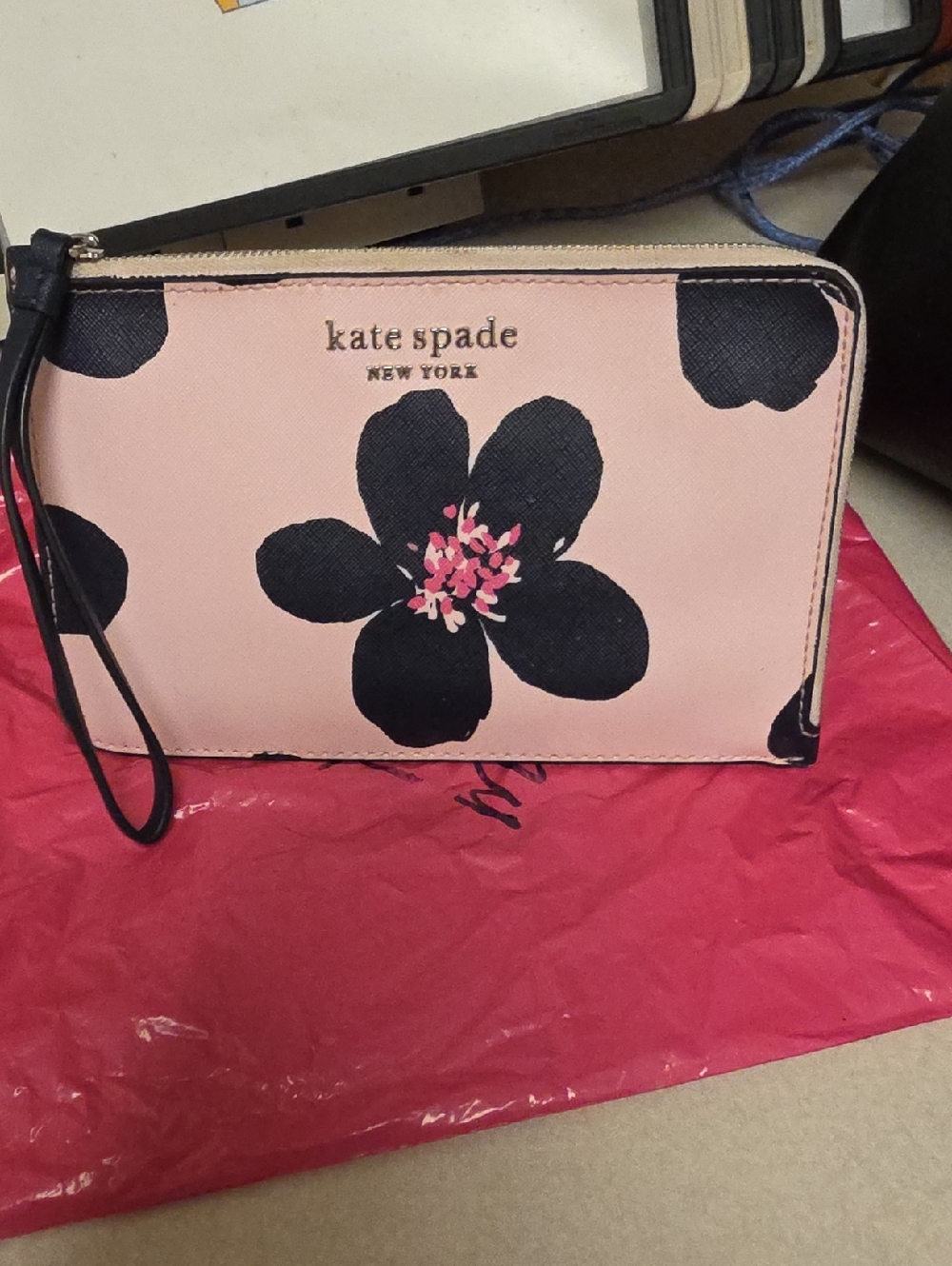 kate spade New York Pink Floral Wristlet